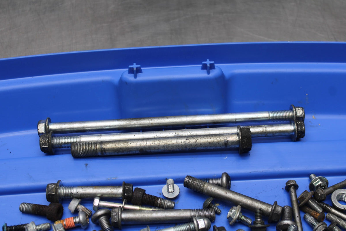 06-07 SUZUKI GSXR600 BOLTS HARDWARE MOTOR SCREWS BB836