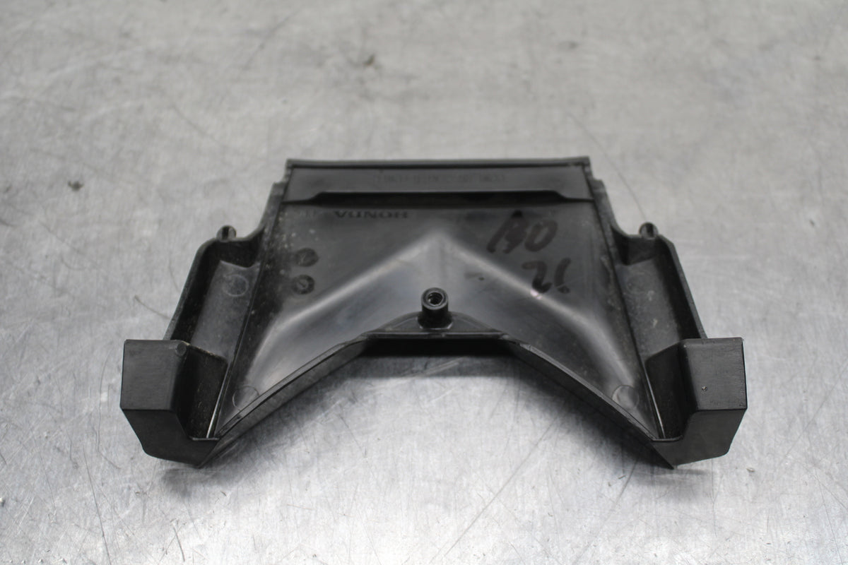 15-16 HONDA CB300F CENTER REAR BACK TAIL FAIRING COVER TRIM COWL BB740
