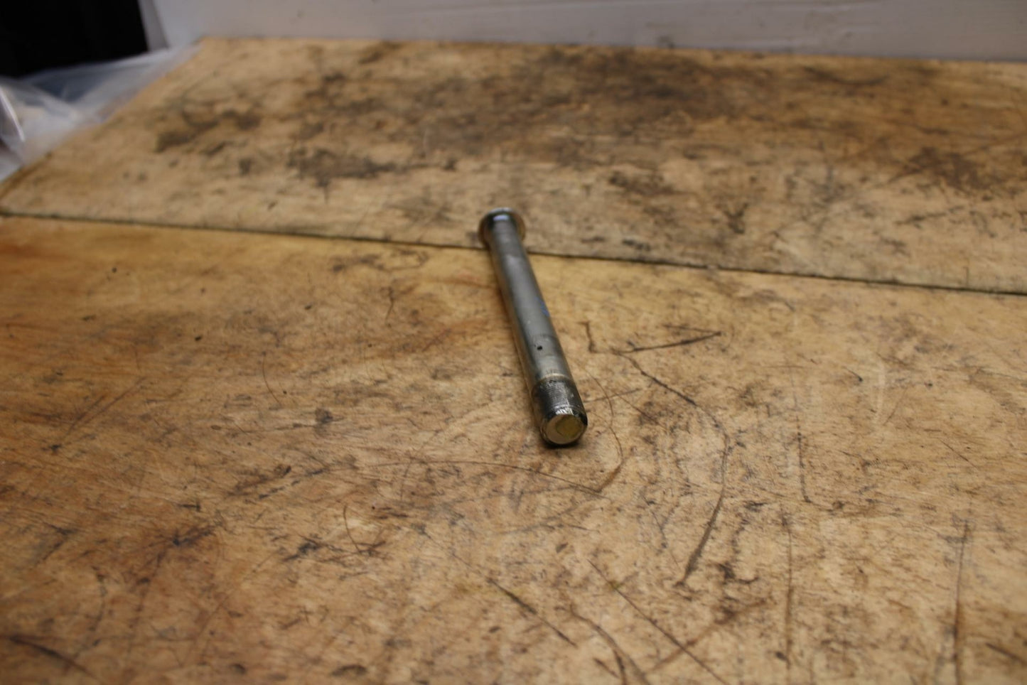 05-08 KAWASAKI VULCAN 1500 VN1500N CLASSIC REAR BACK SWINGARM BOLT BB343