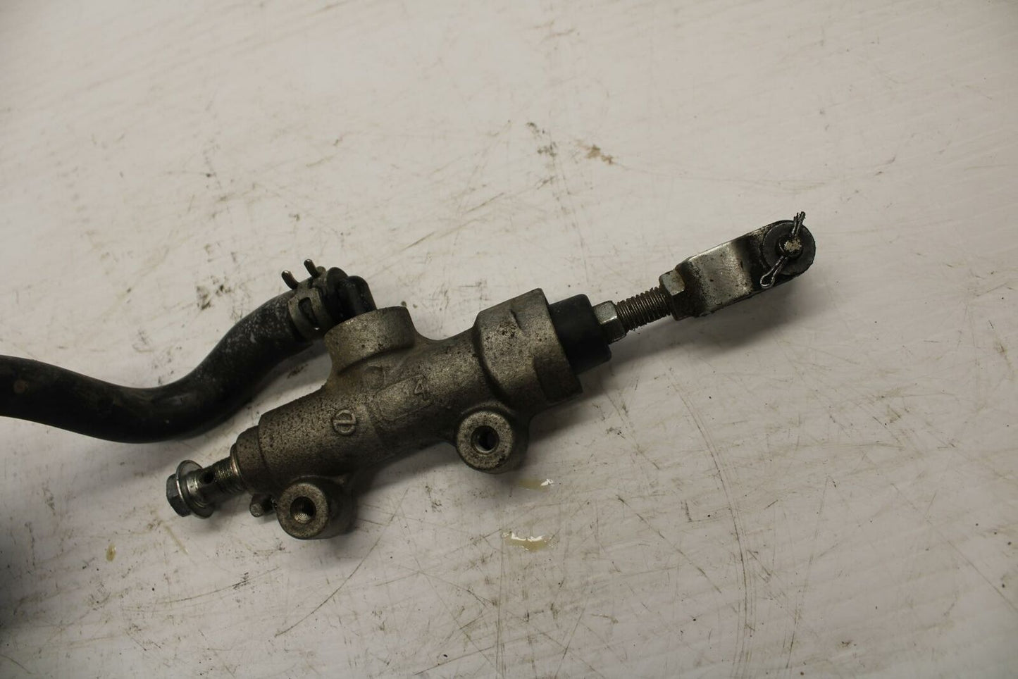 06-07 SUZUKI GSXR600 REAR BACK BRAKE MASTER CYLINDER W RESERVOIR BB275