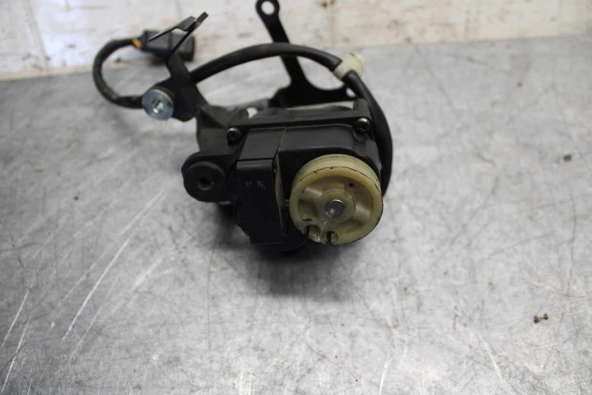 2016 Honda CBR1000RR EXHAUST VALVE SERVO MOTOR BB530