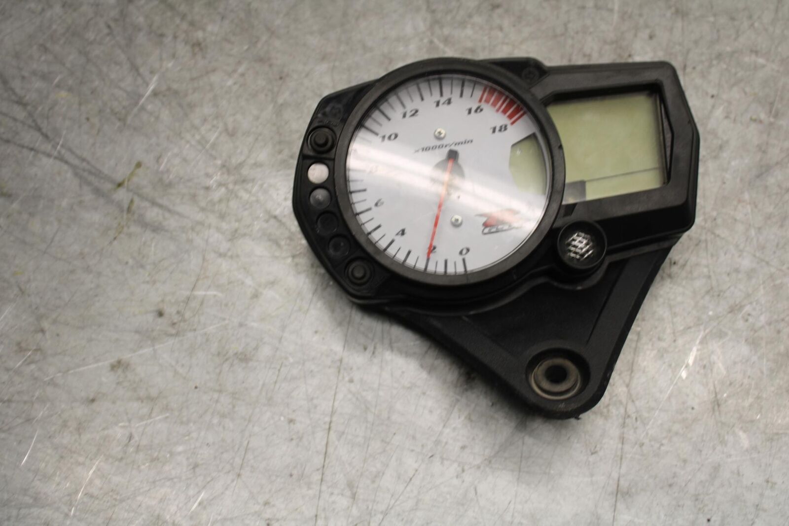 06-07 SUZUKI GSXR600 SPEEDO TACH GAUGES DISPLAY CLUSTER SPEEDOMETER BB543#A