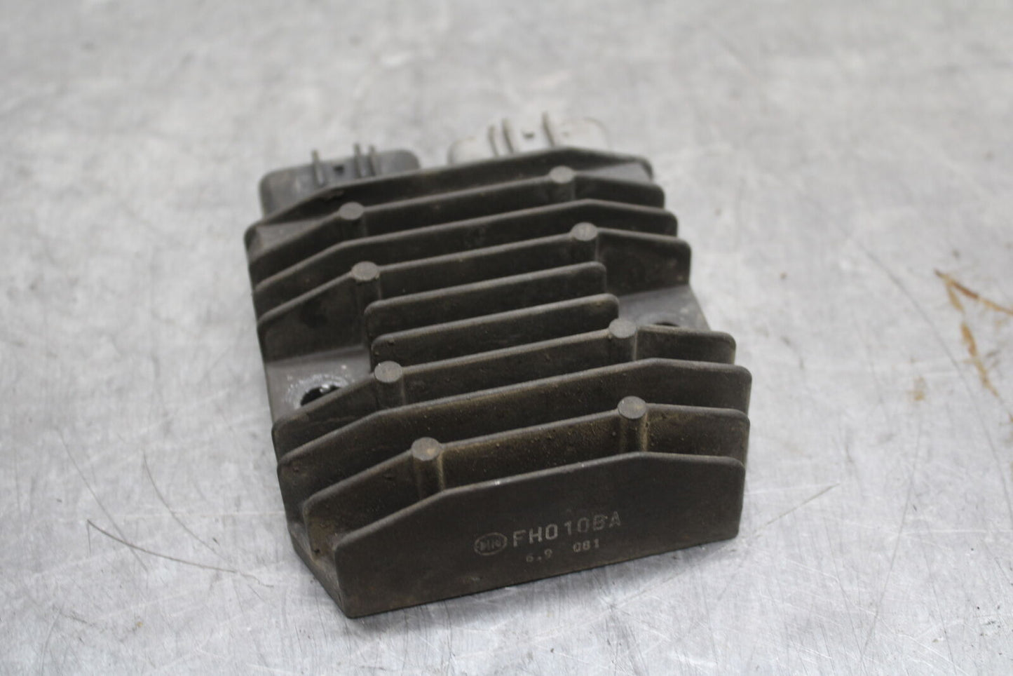 06-07 KAWASAKI NINJA ZX10R RECTIFIER VOLTAGE REGULATOR BB115