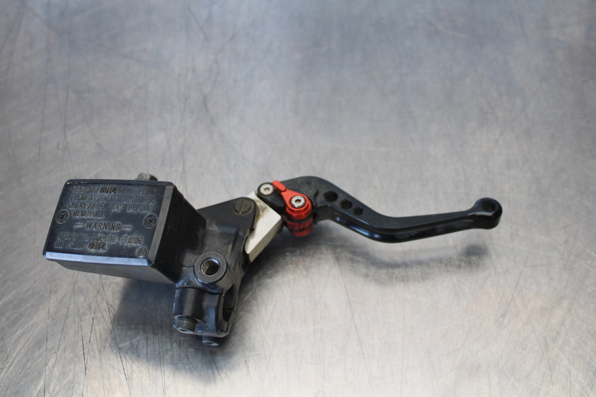 03-06 KAWASAKI Z1000 FRONT BRAKE MASTER CYLINDER w/ LEVER BB164