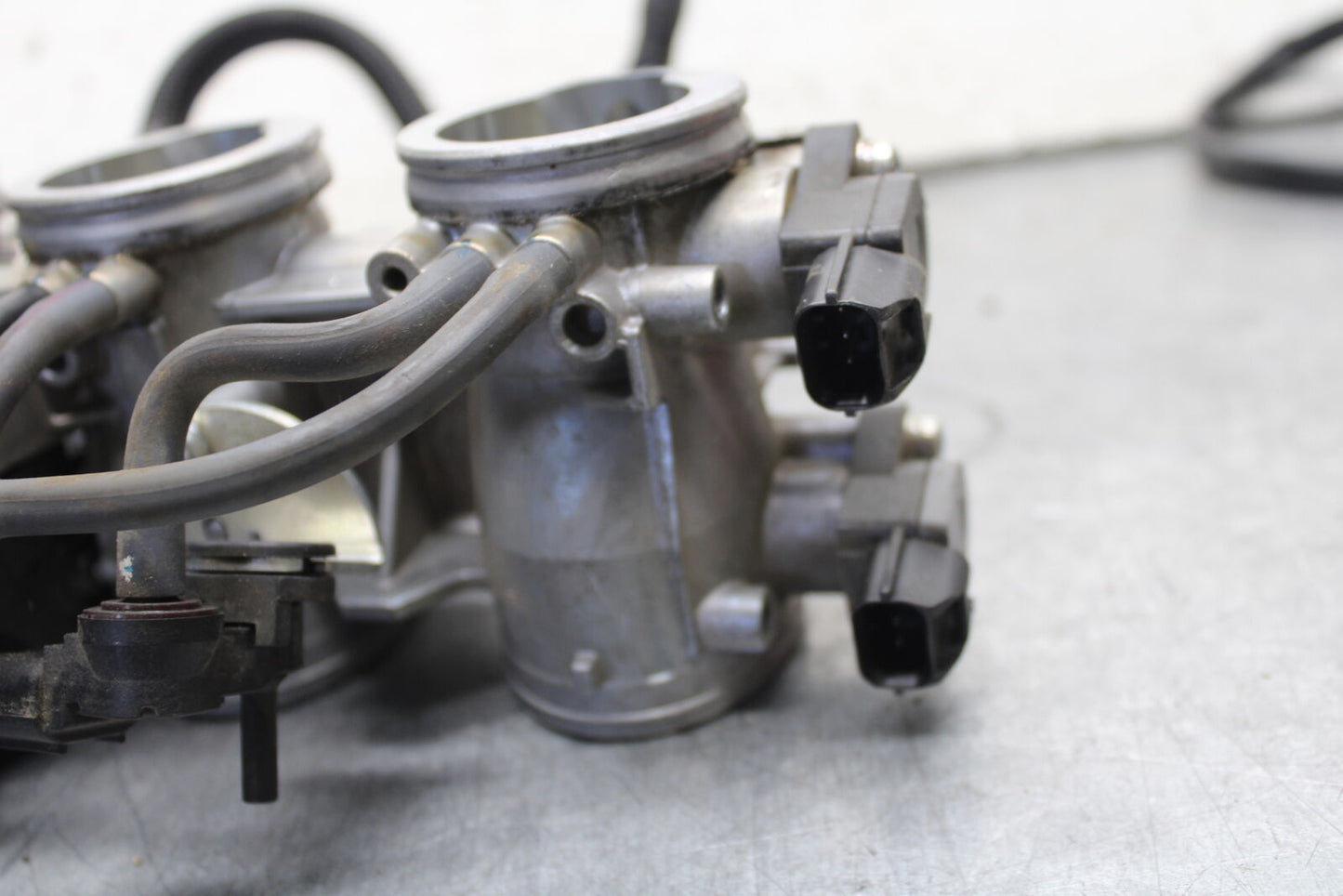 13-18 KAWASAKI NINJA ZX6R MAIN FUEL INJECTORS / THROTTLE BODIES BB682