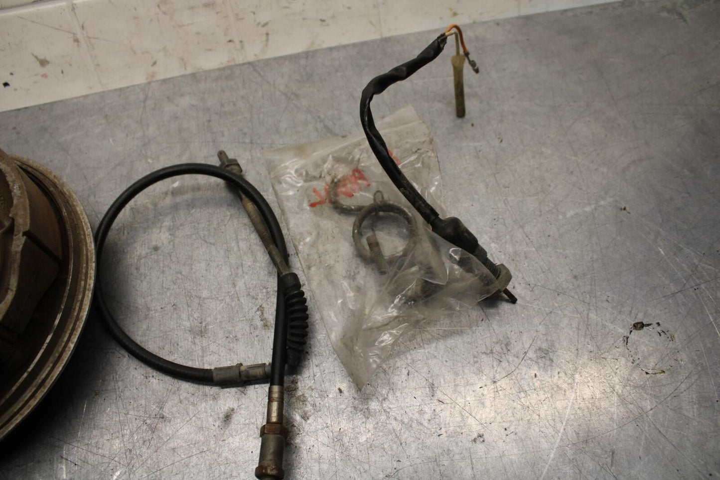 75 SUZUKI GT 550 REAR BRAKE HUB BB72
