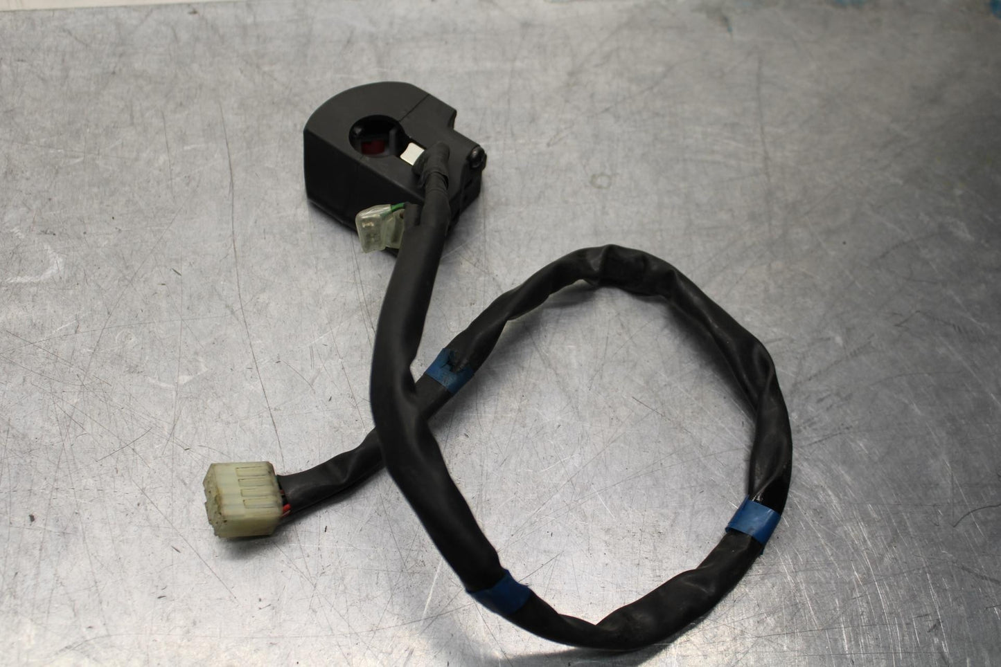 22-23 YAMAHA YZF R7 RIGHT CLIP ON HANDLE KILL OFF START SWITCH  BB583