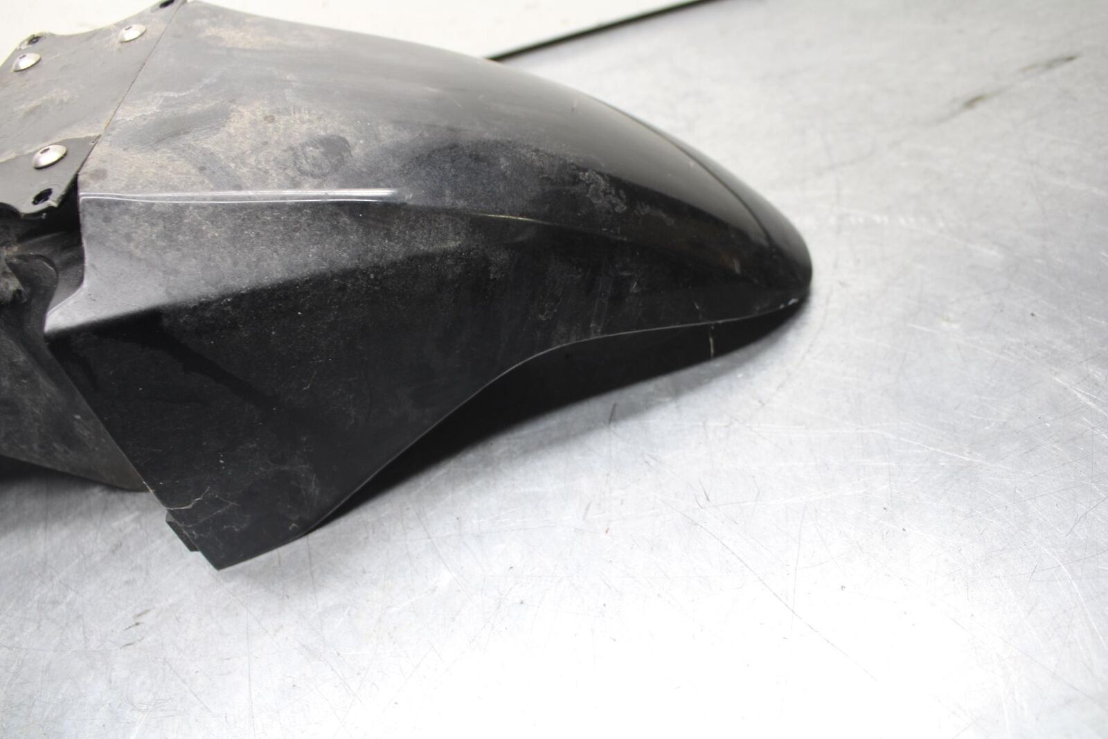 04-09 SUZUKI GS 500 FH GS500F BLACK FRONT PLASTIC FRONT WHEEL FENDER COWL BB97