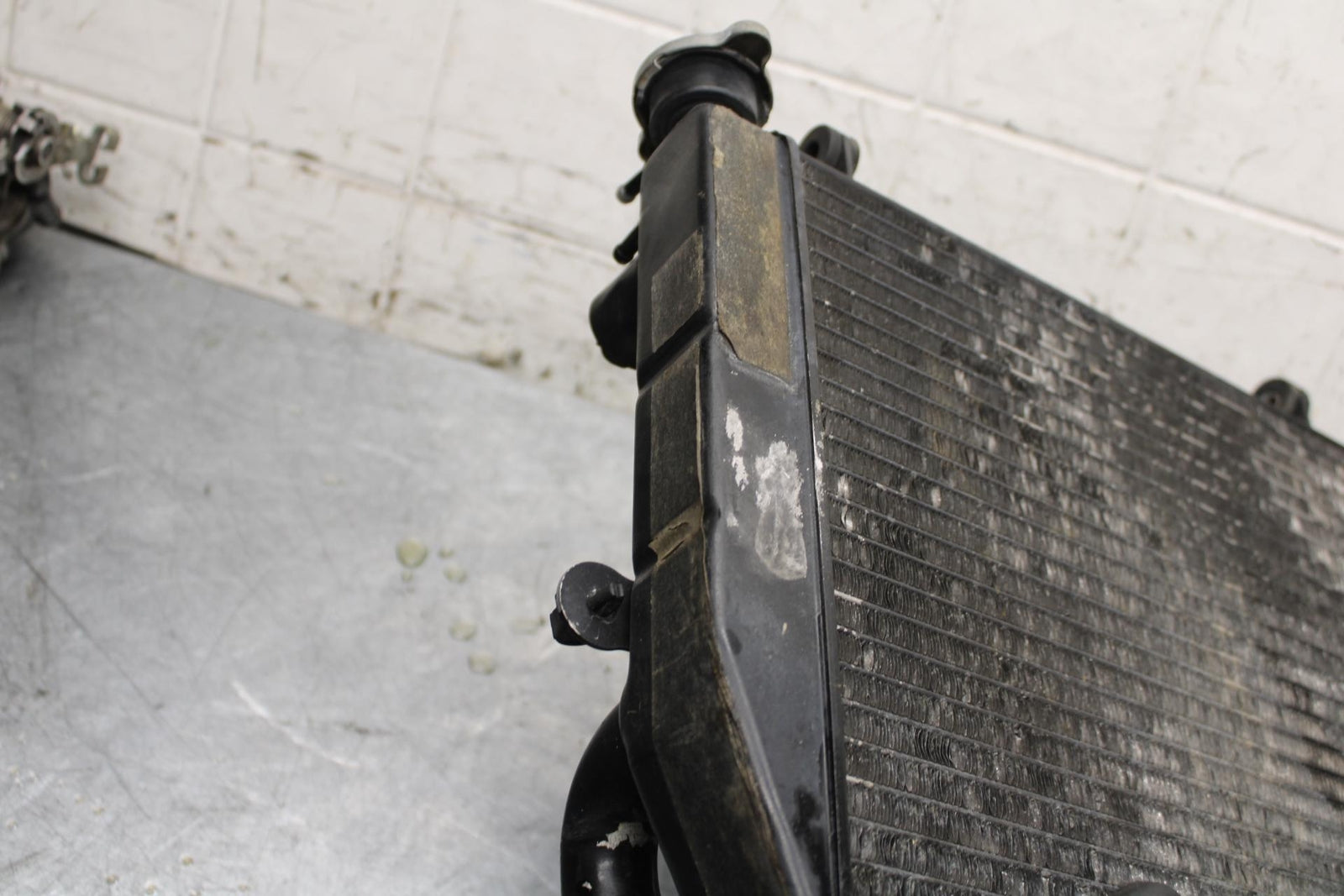 2000 Yamaha YZF R6 ENGINE RADIATOR MOTOR COOLER COOLING RADIATER BB558