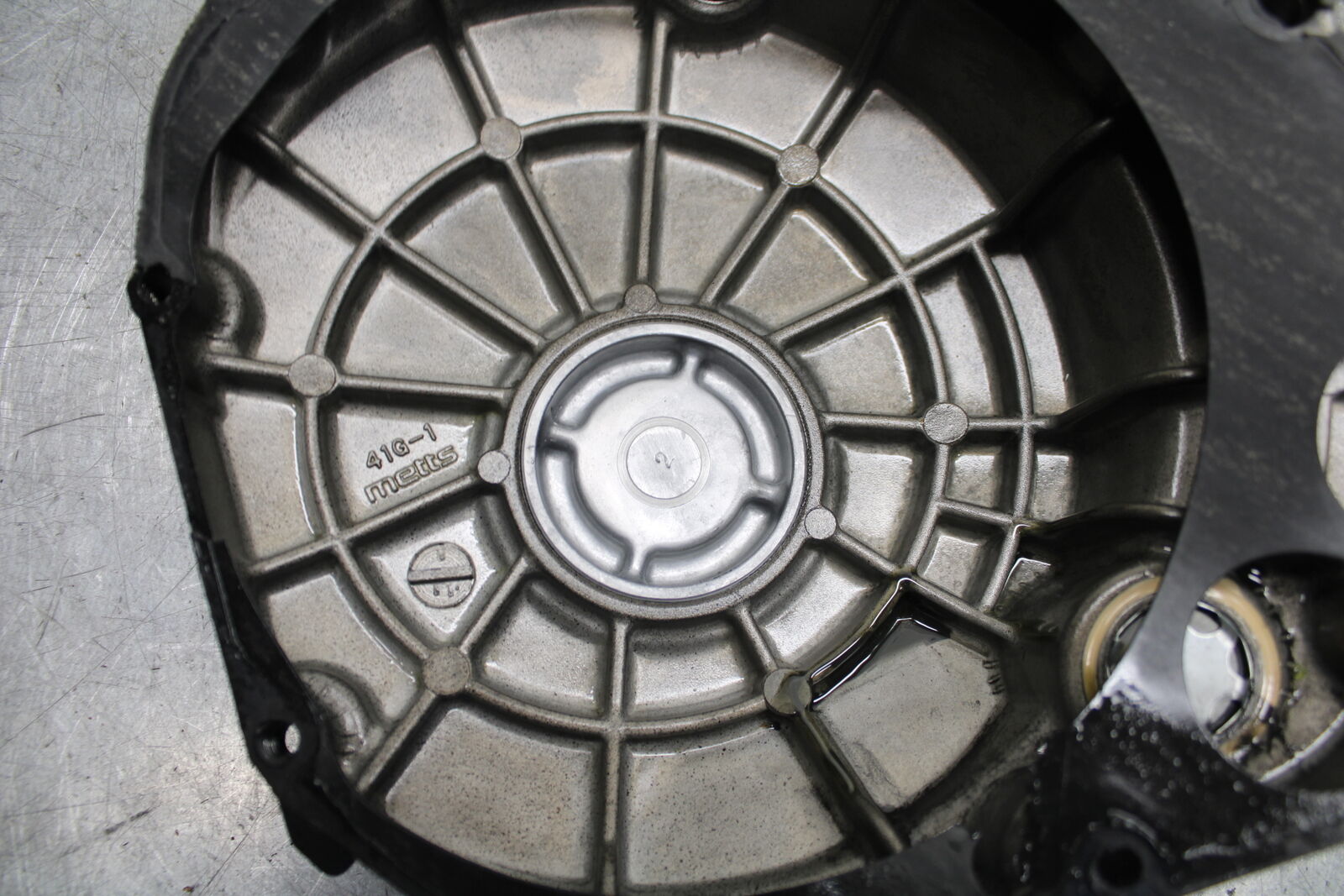 05-06 SUZUKI GSXR1000 CLUTCH SIDE ENGINE MOTOR COVER 11340-41G00 BB677