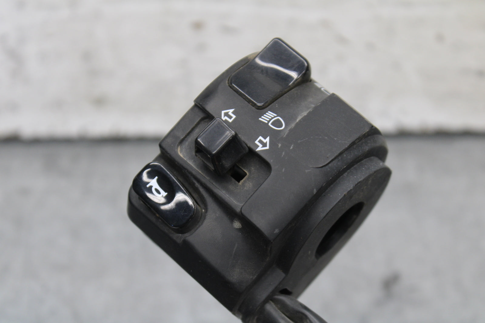 19-22 KAWASAKI Z400 LEFT CLIP ON HANDLE HORN SIGNALS SWITCH SWITCHES BB708