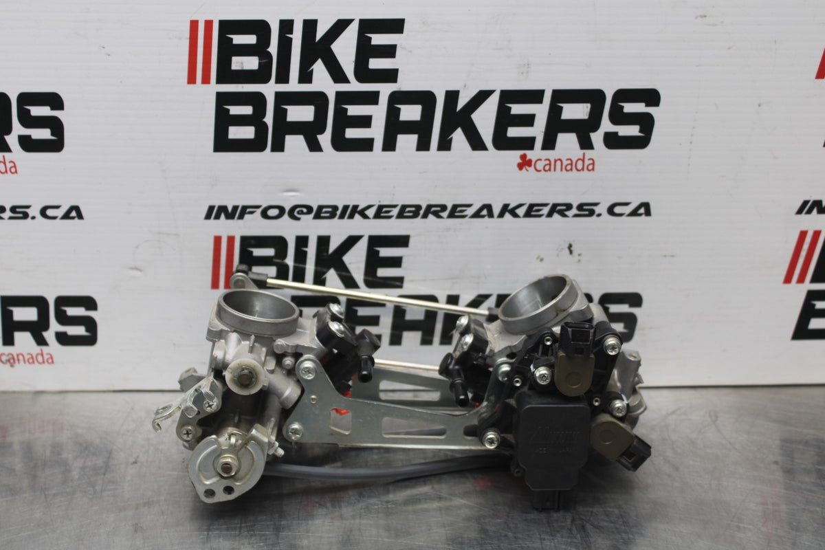 17-24 SUZUKI SV650 MAIN FUEL INJECTORS / THROTTLE BODIES BB829