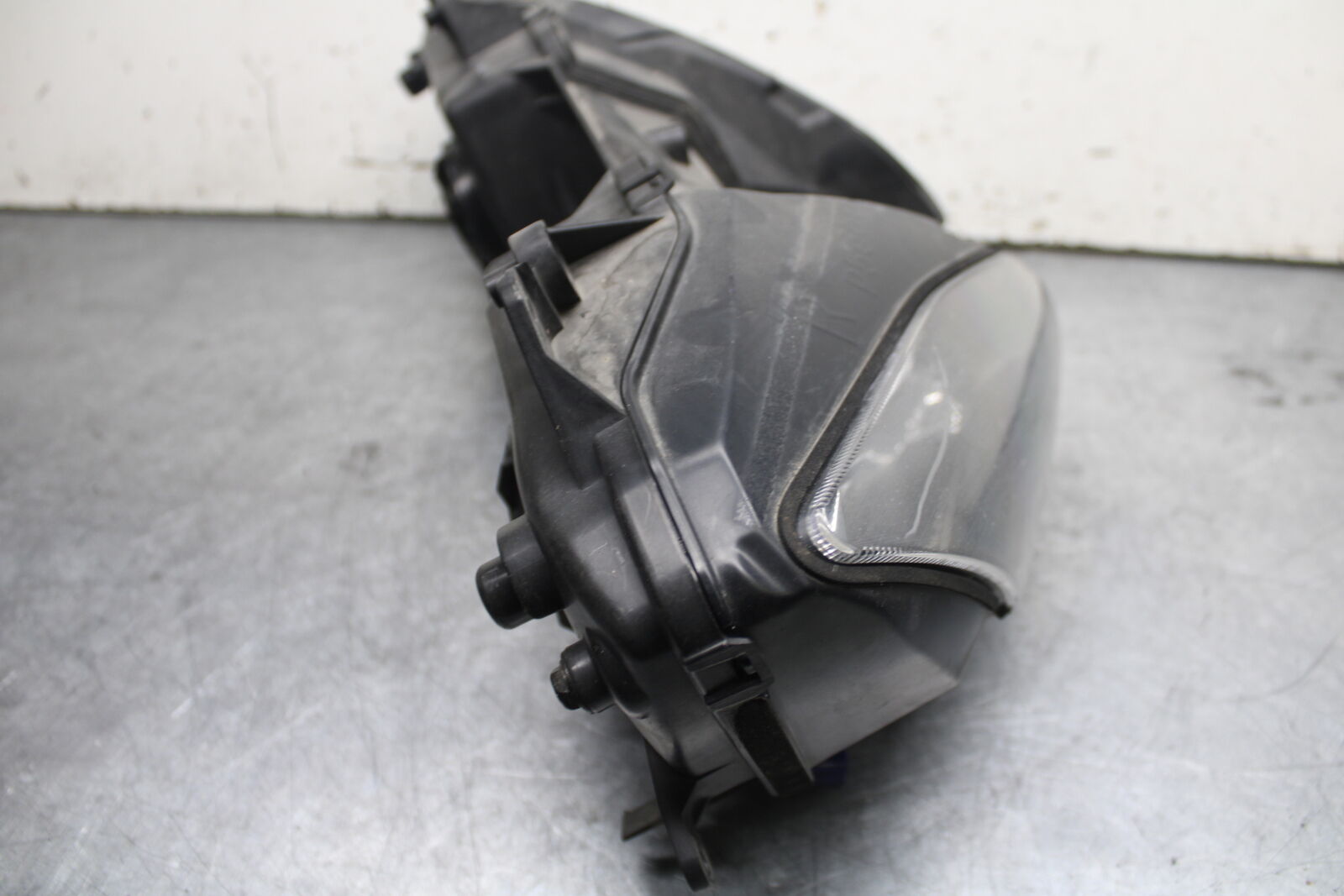 06 YAMAHA YZF R6 FRONT HEADLIGHT HEAD LIGHT LAMP BB716