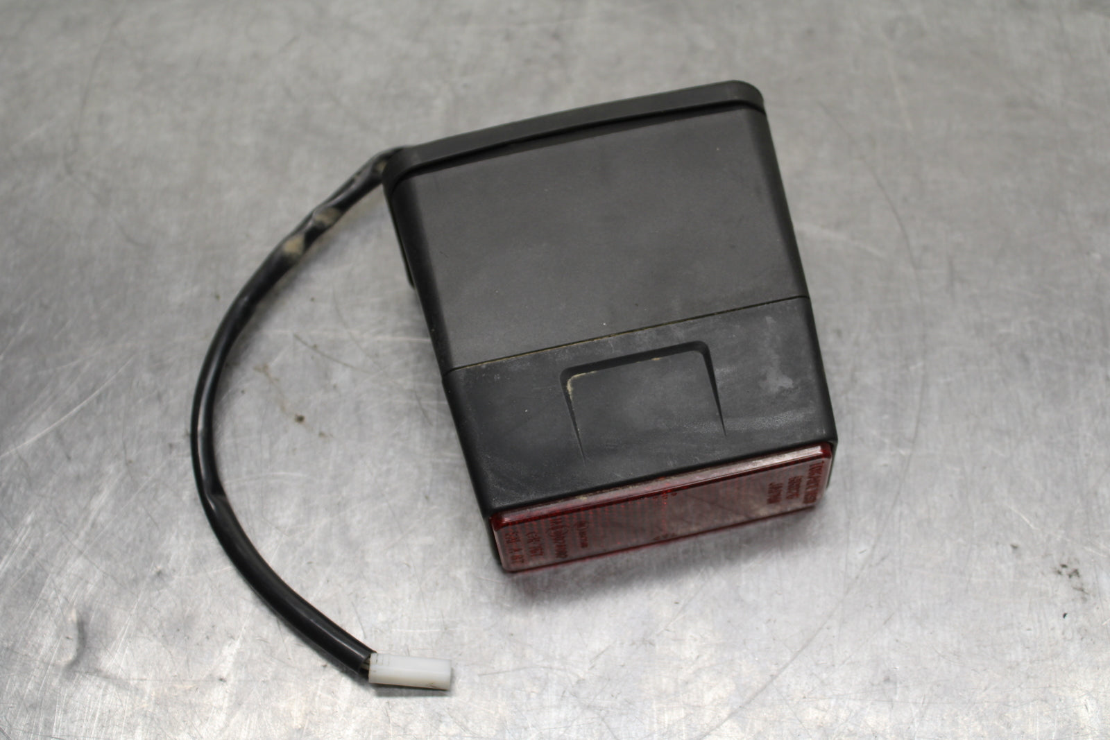 13-16 SUZUKI BANDIT 1250S ABS LICENSE PLATE LIGHT BB134