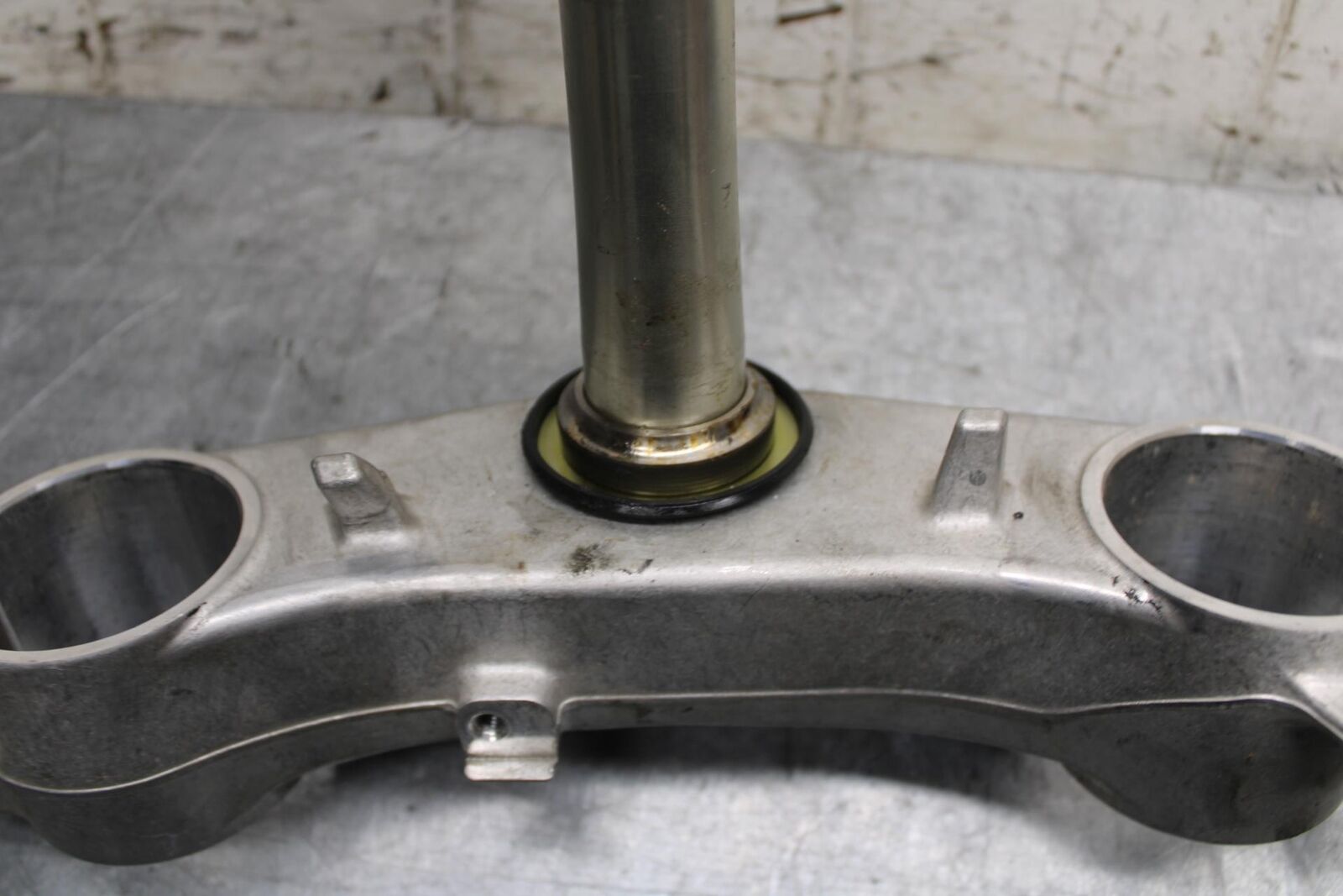 11-23 SUZUKI GSXR 750 FRONT FORKS CLAMP LOWER TRIPLE TREE STEM BB55