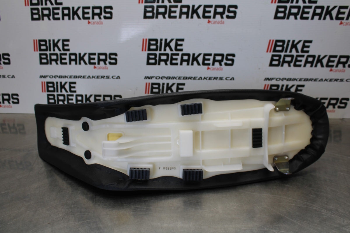 08-23 SUZUKI DRZ400S FRONT REAR SEAT SADDLE NEW TAKE OFF BB00