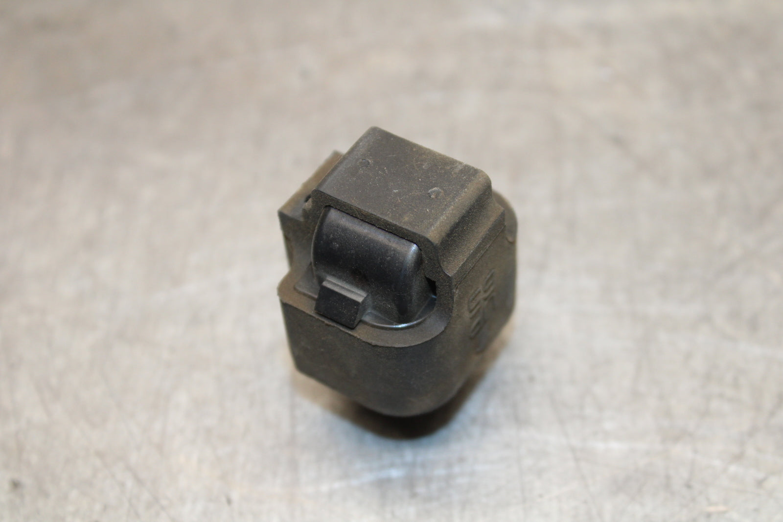 19-22 KAWASAKI Z400 TIP OVER BANK ANGLE CRASH SENSOR SWITCH  BB708