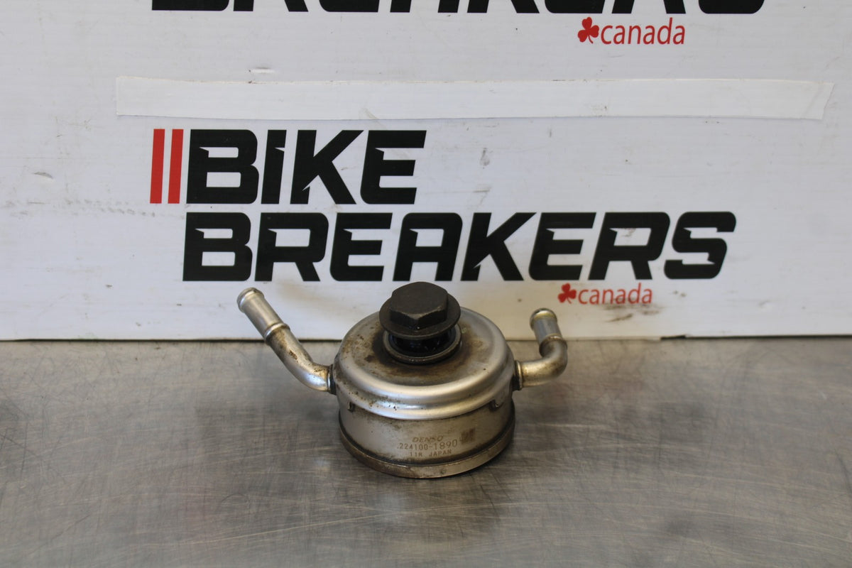 15 TRIUMPH TIGER 800 ENGINE MOTOR OIL COOLER BB873 