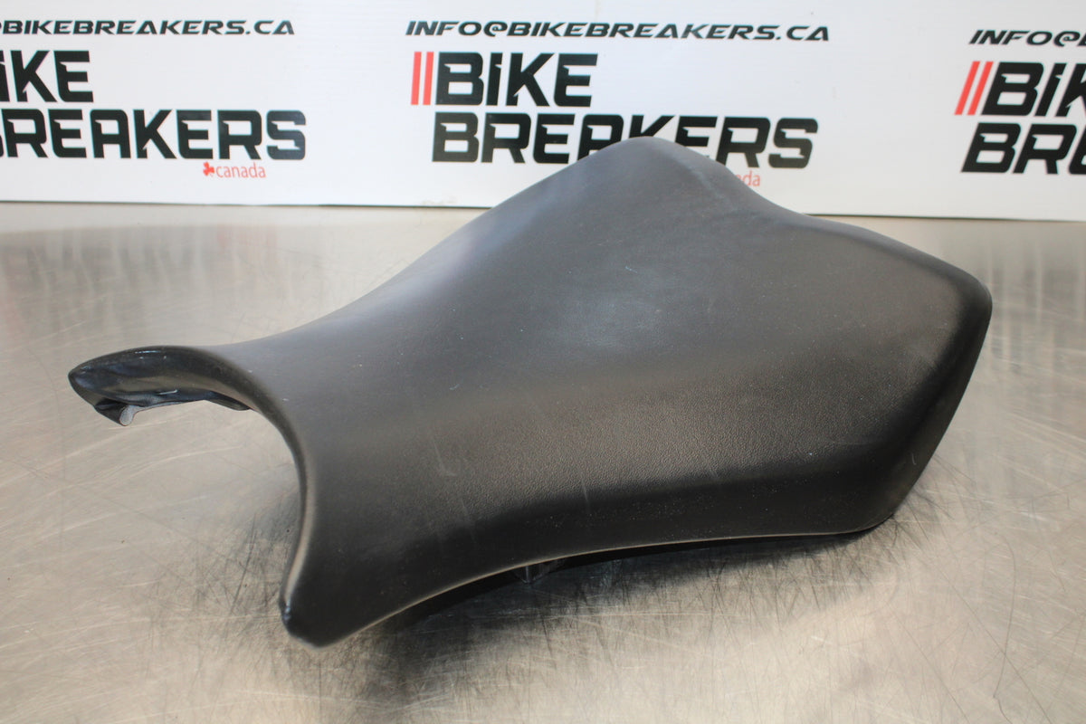 12-16 HONDA CBR1000RR FRONT DRIVERS SEAT PAD SADDLE PILLION BB157