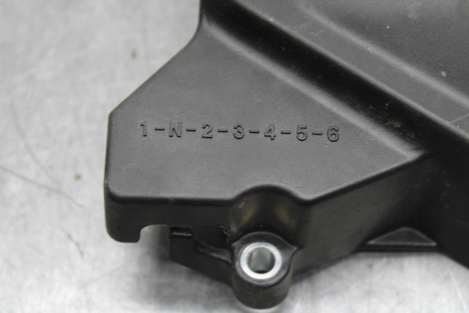 19-21 YAMAHA YZF R3 ENGINE SPROCKET COVER BB121