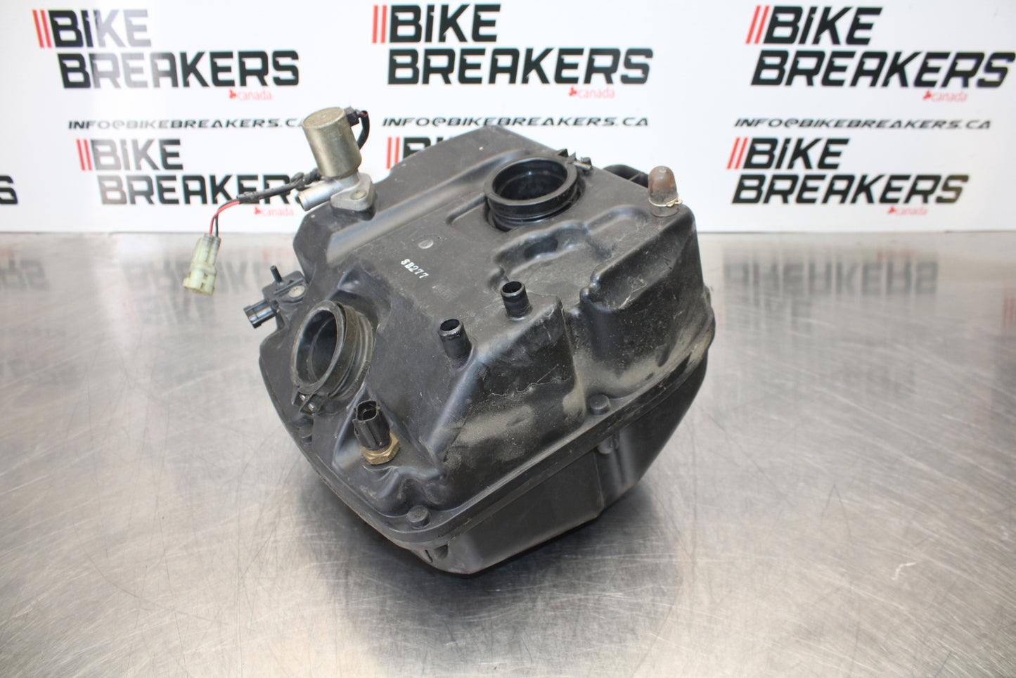 03 SUZUKI SV650S AIRBOX AIR INTAKE FILTER BOX BB167