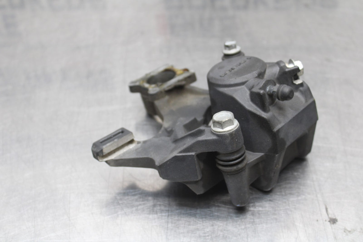 08-10 SUZUKI GSXR 600 REAR BACK BRAKE CALIPER W MOUNT BRACKET BB765