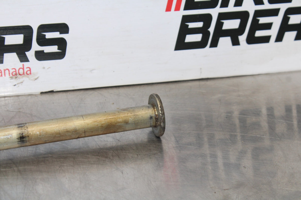 09 KAWASAKI CONCOURS 14 ZG1400B REAR AXLE BACK WHEEL RIM PIVOT BOLT AXEL BB875