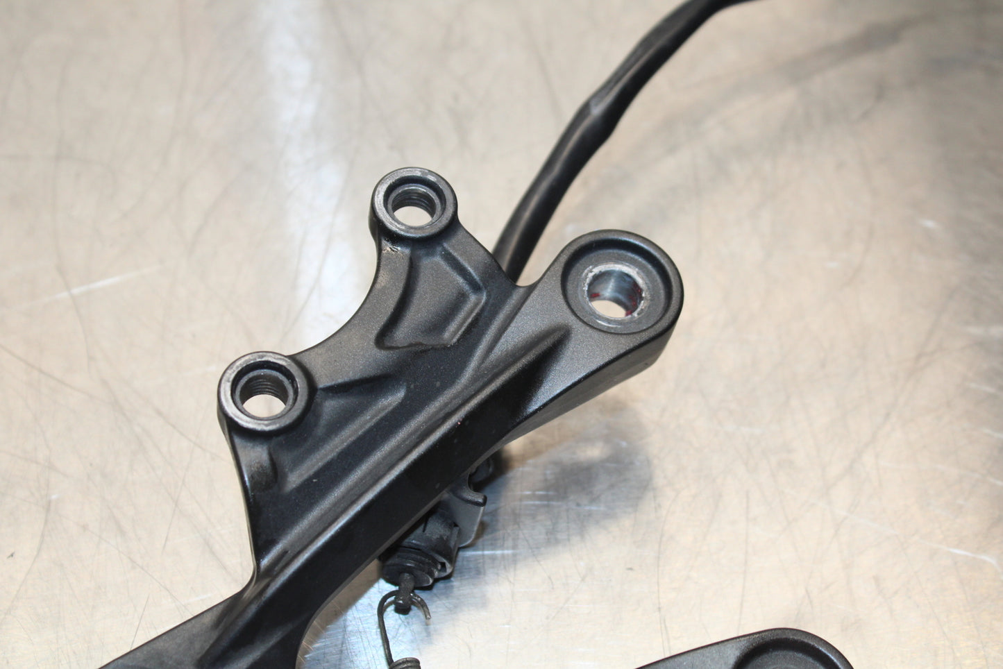 13-17 KAWASAKI NINJA ZX6R ZX636 ABS RIGHT REARSET REAR SET DRIVER FOOT PEG BB143