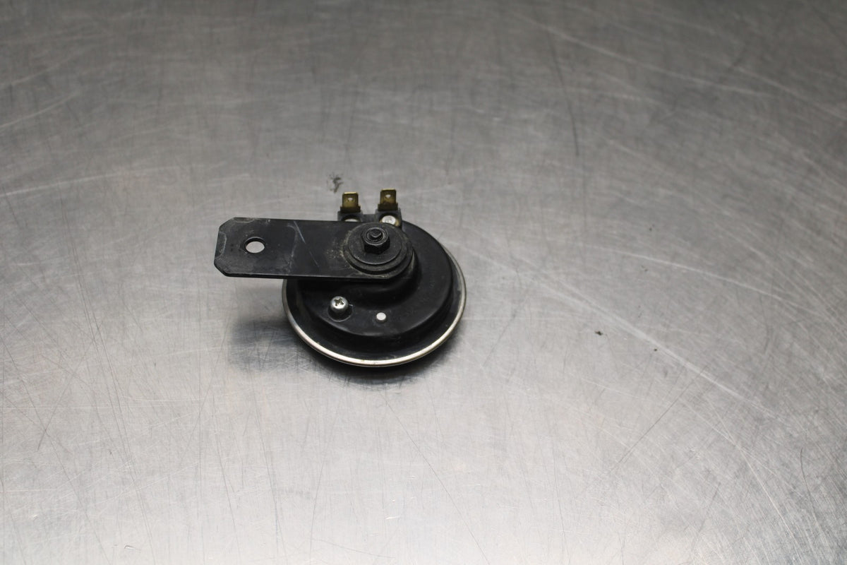 18-26 KAWASAKI Z400 HORN SIGNAL BB852