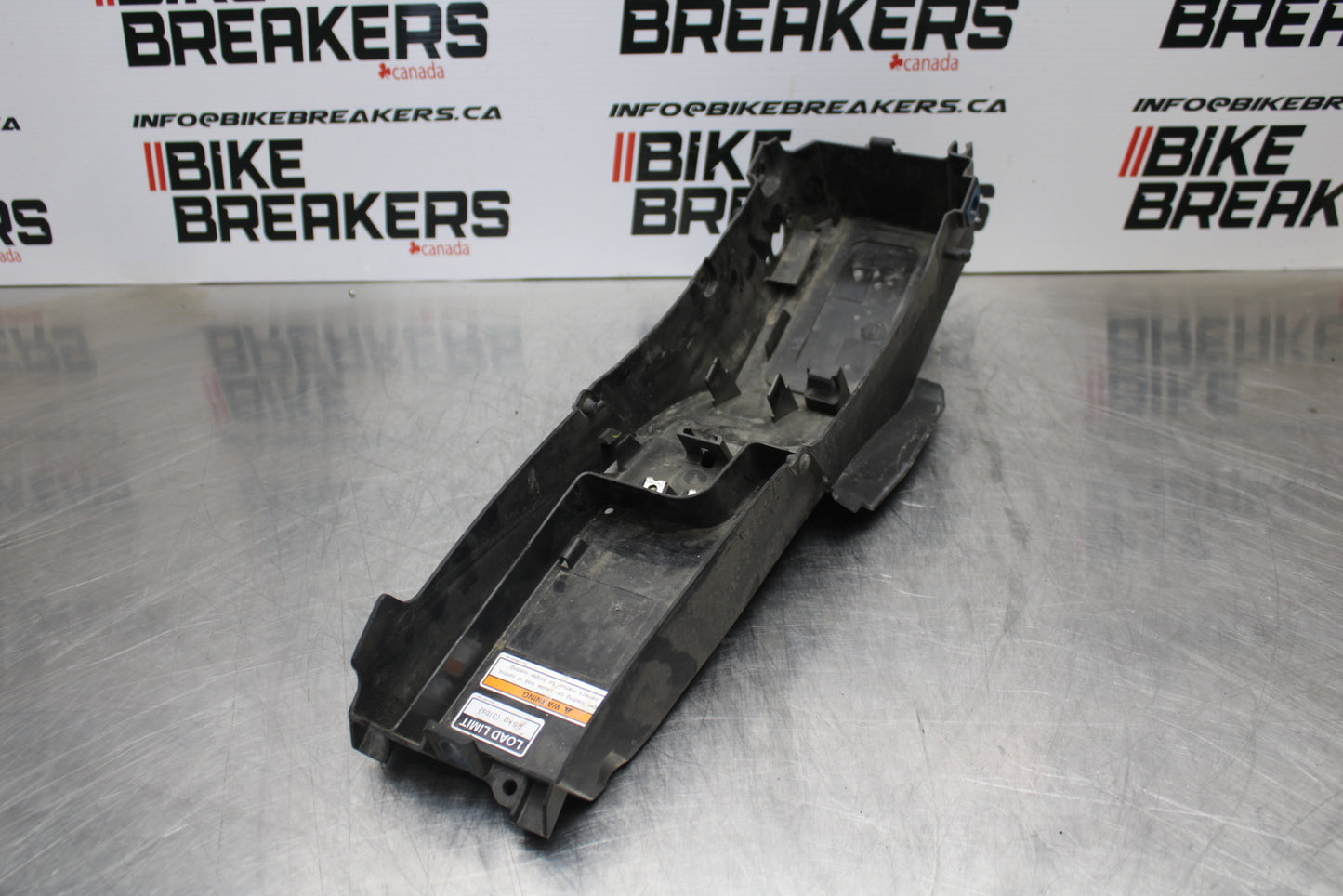 14-17 YAMAHA FZ07 REAR BACK TAIL UNDERTAIL BATTERY TRAY PLASTIC BB162