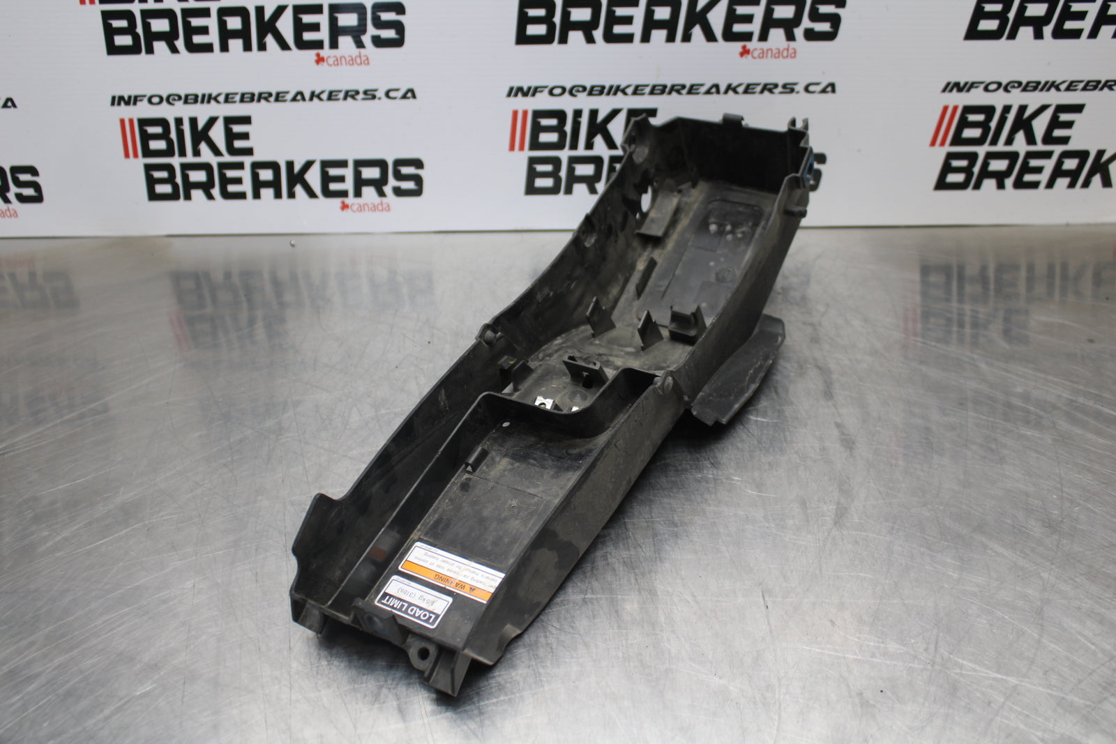 14-17 YAMAHA FZ07 REAR BACK TAIL UNDERTAIL BATTERY TRAY PLASTIC BB162