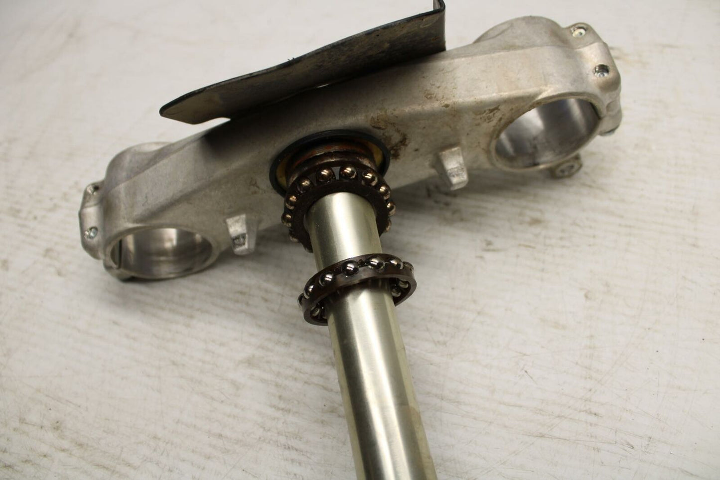 06-07 SUZUKI GSXR600 FRONT FORKS CLAMP LOWER TRIPLE TREE STEM BB289