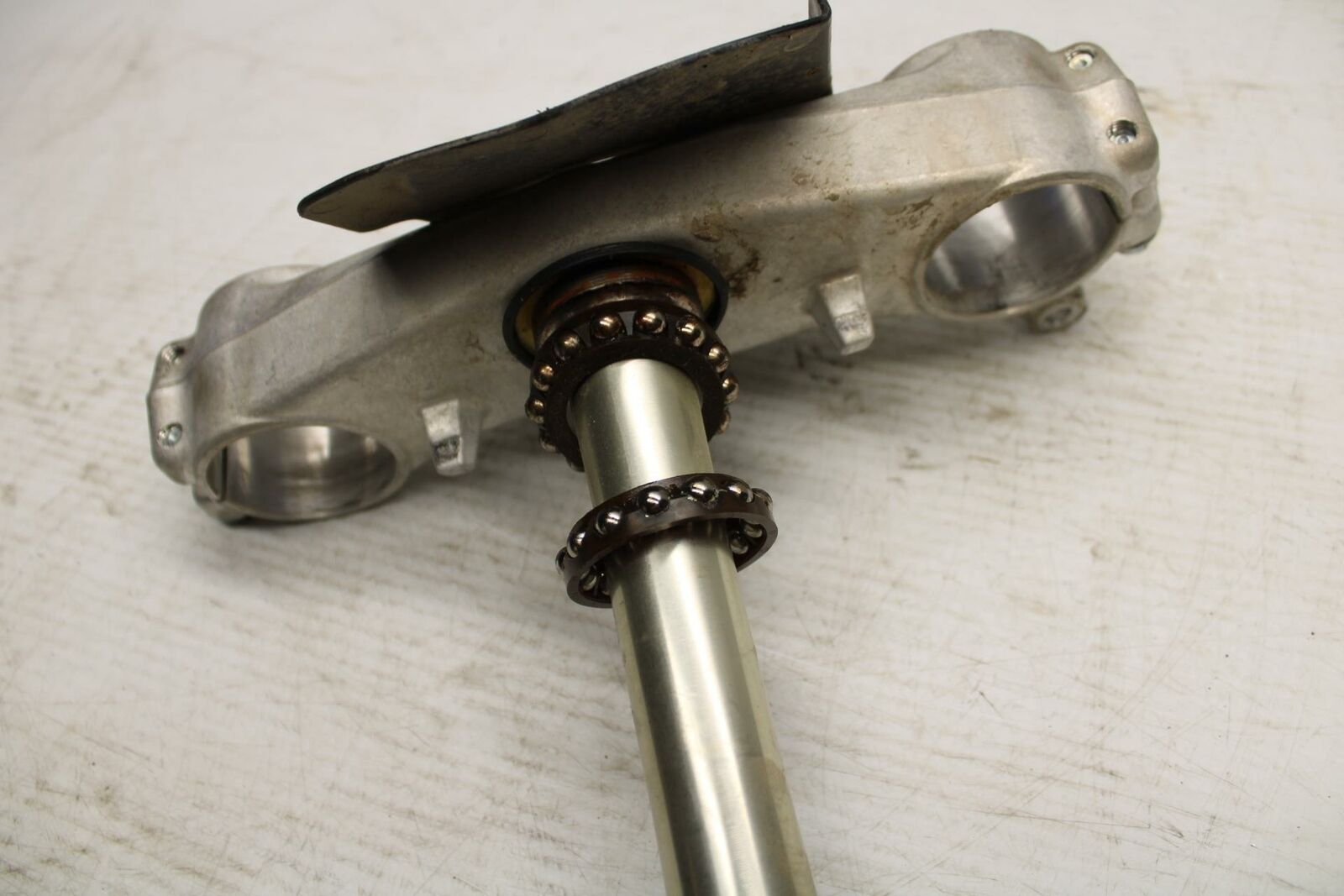 06-07 SUZUKI GSXR600 FRONT FORKS CLAMP LOWER TRIPLE TREE STEM BB289