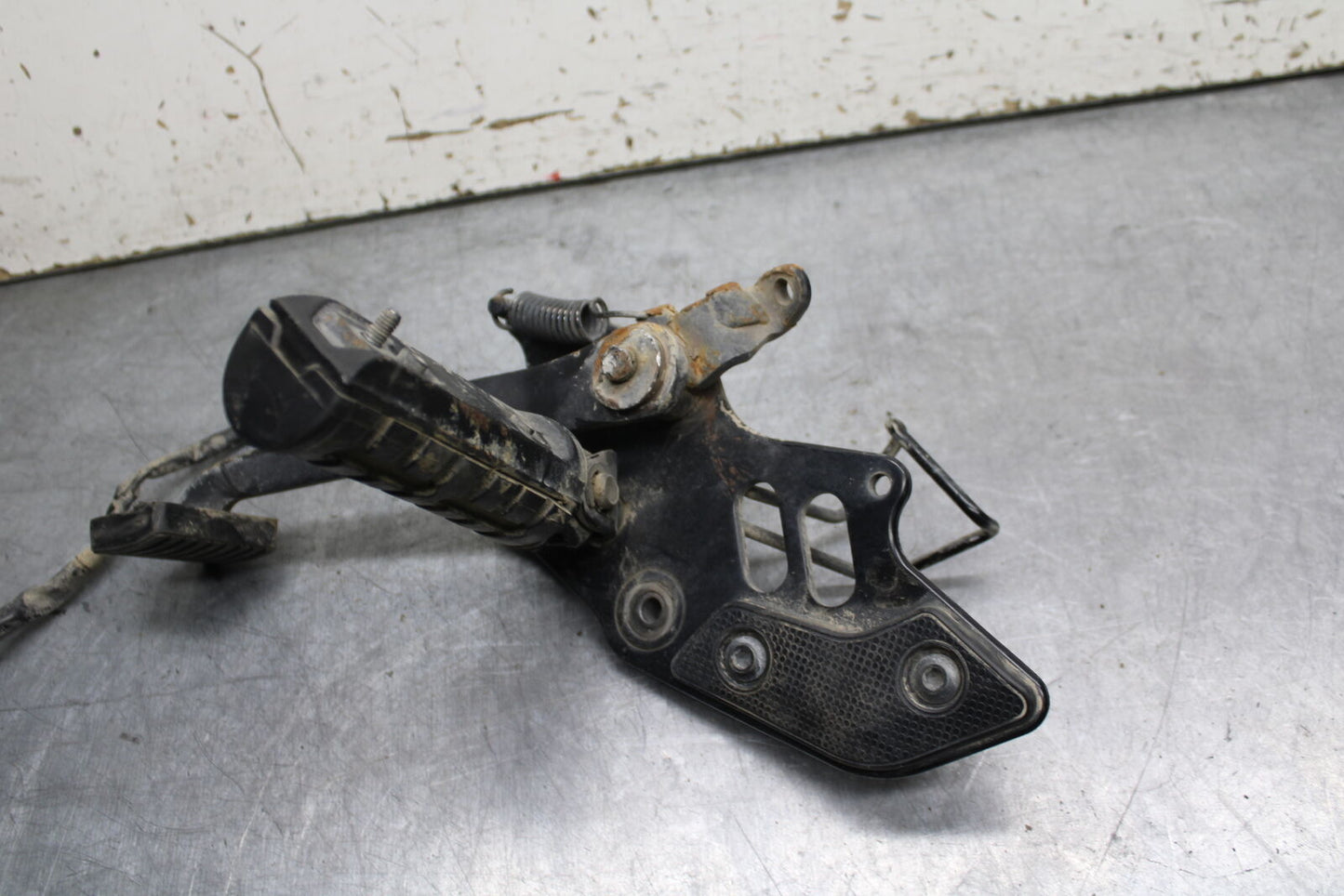 16-17 KAWASAKI VULCAN S 650 EN650 ABS RIGHT FRONT FOOT REST PEG STEP BB731