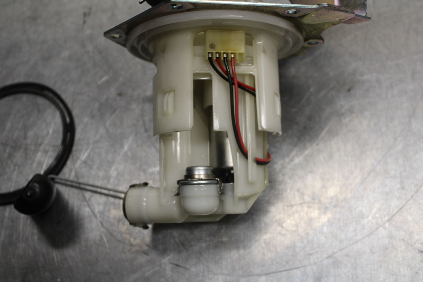 15-16 HONDA CB300F FUEL PUMP GAS PETROL SENDER UNIT BB740