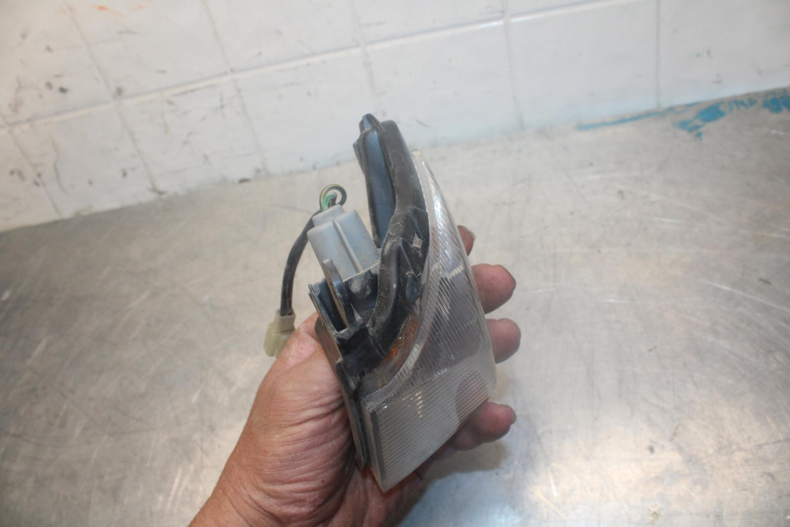 07-08 KAWASAKI NINJA ZX6R RIGHT FRONT TURN SIGNAL LIGHT INDICATOR BB456