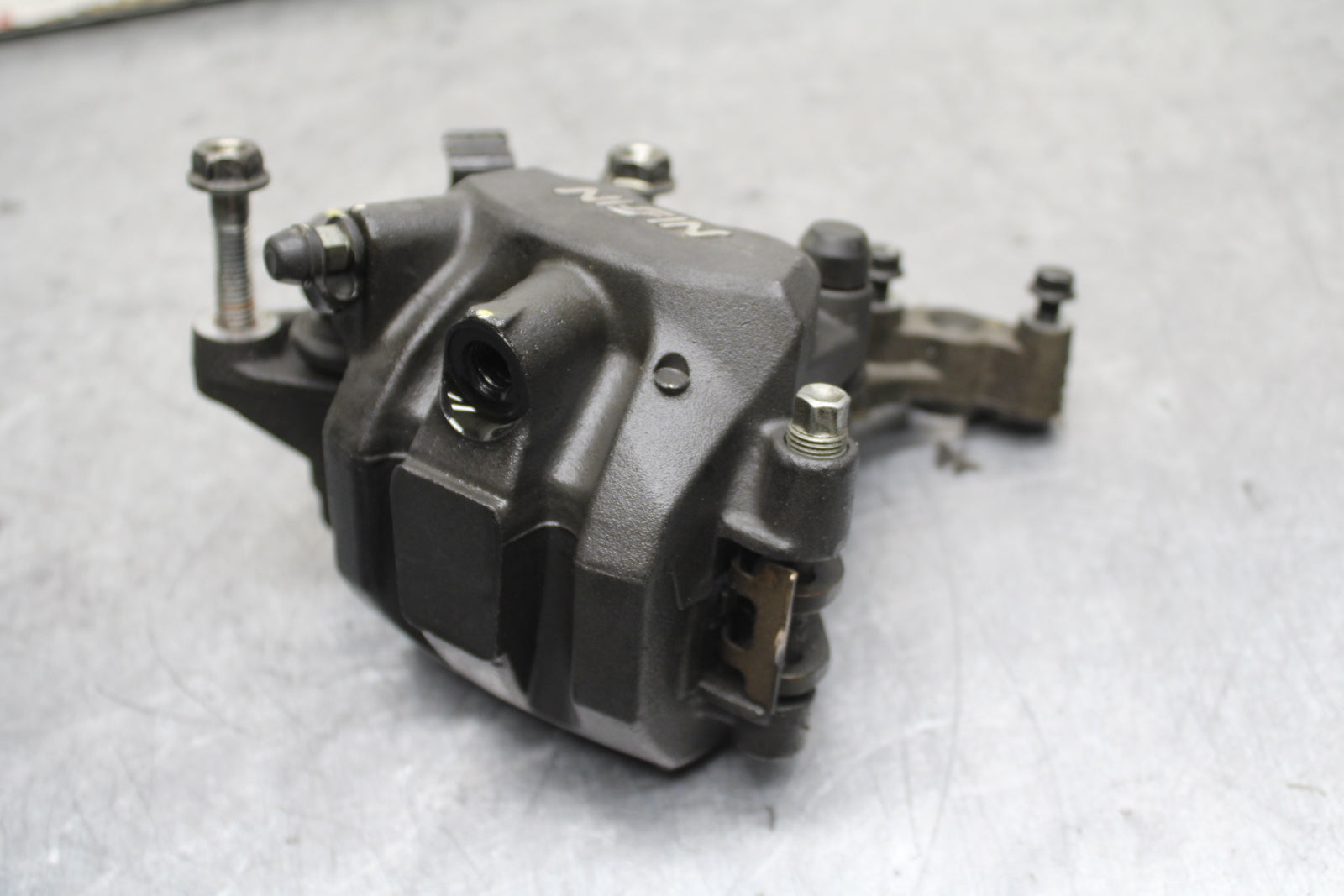 15-16 HONDA CB300F RIGHT FRONT BRAKE CALIPER BB740