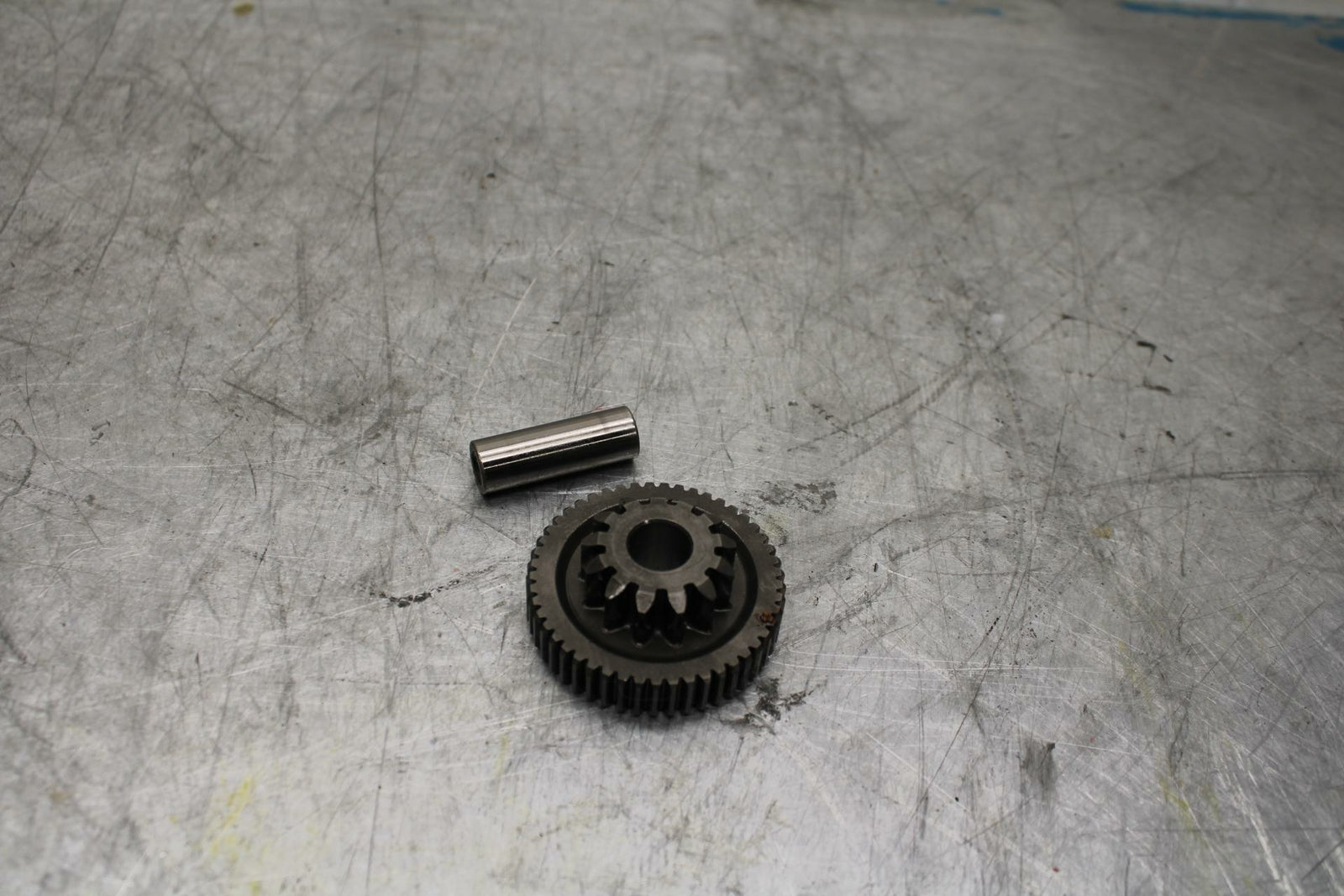 10-13 KAWASAKI Z1000 ENGINE MOTOR IDLER IDLING GEAR  BB421