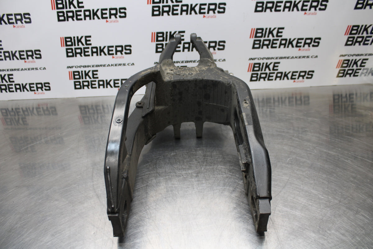 06-07 HONDA CBR1000RR REAR SWINGARM BACK SUSPENSION SWING ARM BB166