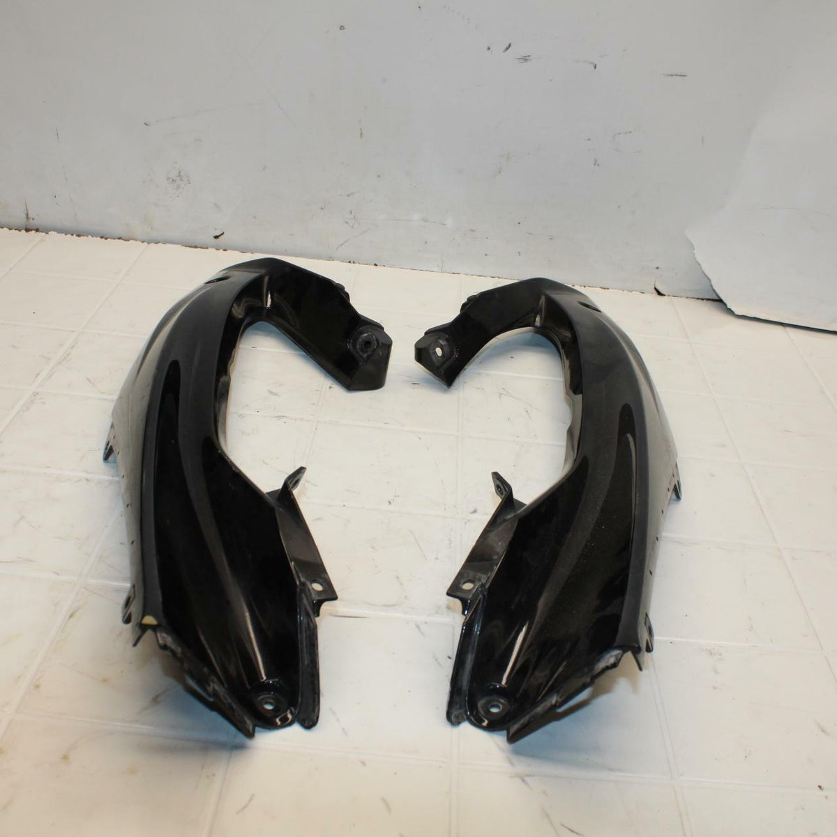 08-16 YAMAHA YZF R6 RIGHT & LEFT FRONT UPPER MID SIDE FAIRING COWL PLASTIC BB406