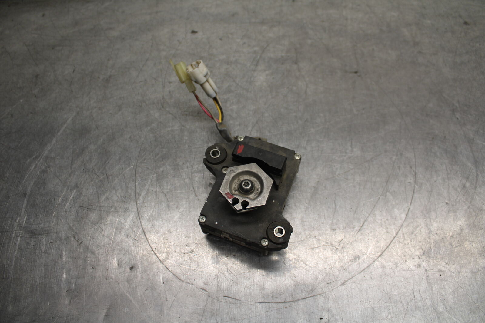 12-13 KAWASAKI Z1000 EXHAUST VALVE SERVO MOTOR BB743