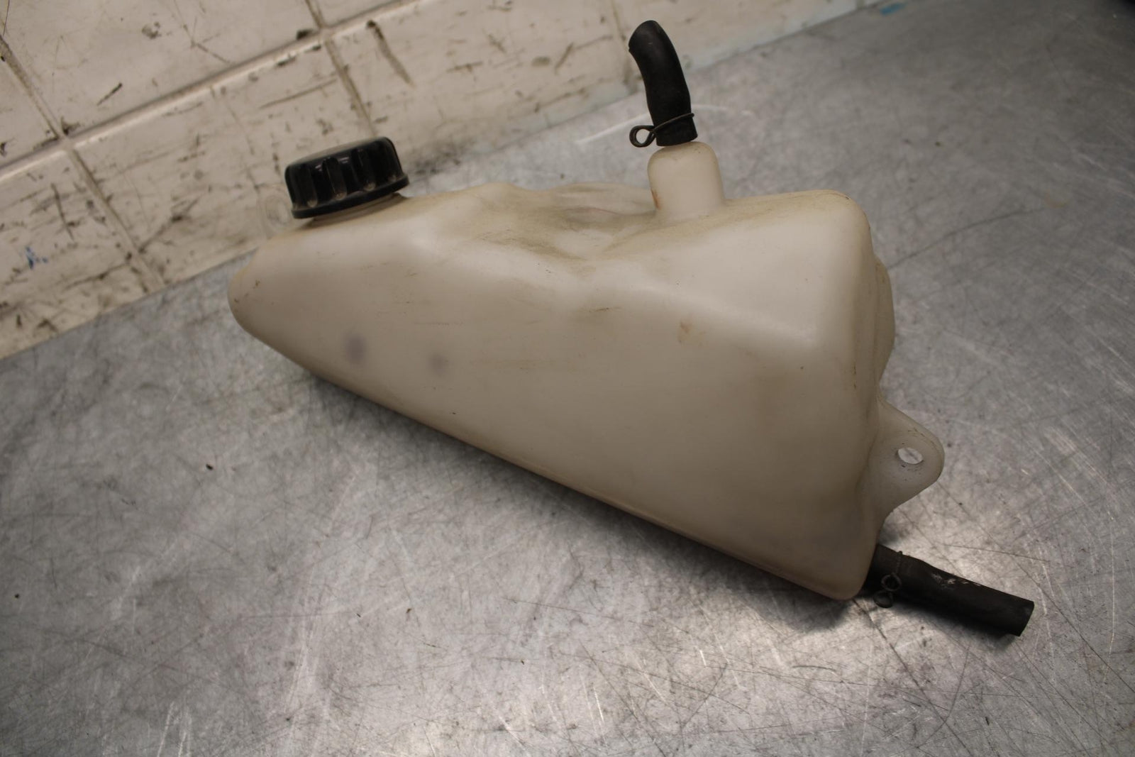 2001 Kawasaki Ninja ZX6 ZX600E COOLANT WATER TANK RESERVOIR BOTTLE BB547