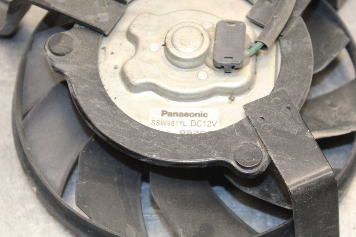 07-08 TRIUMPH DAYTONA 675 RIGHT ENGINE RADIATOR COOLING FAN MOTOR BB685