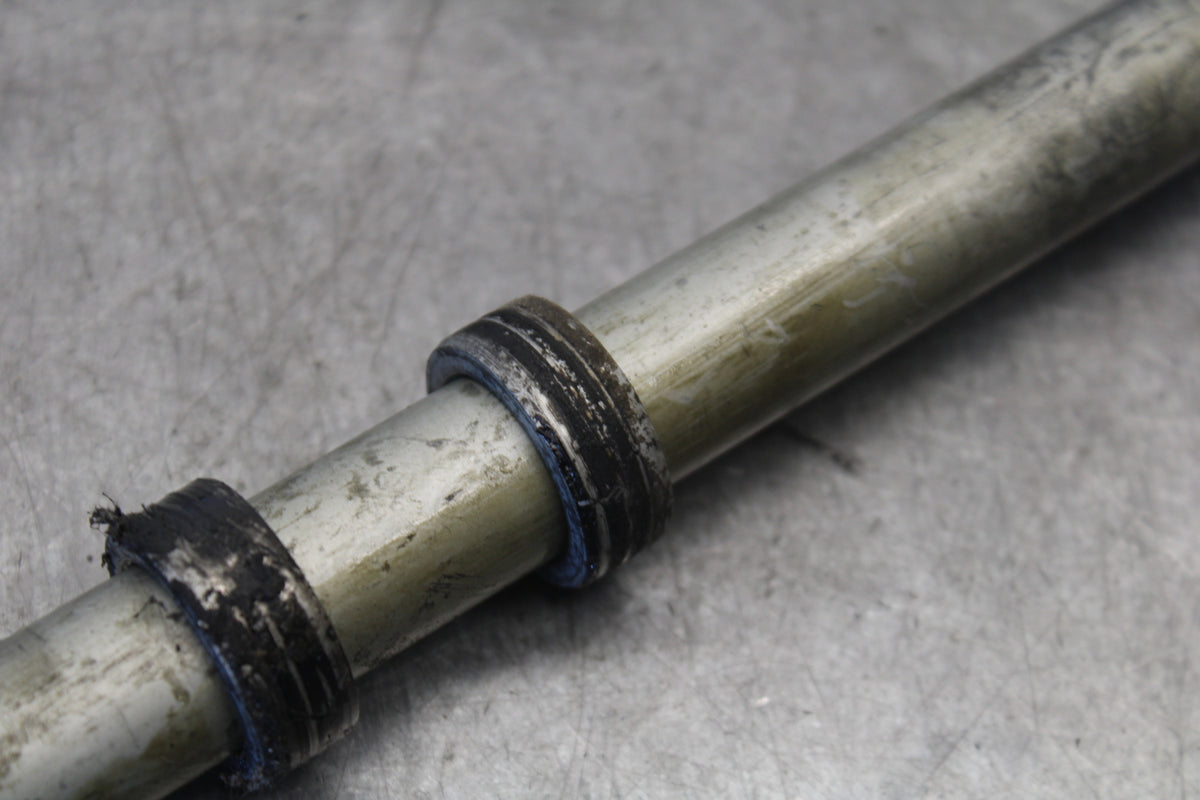 07-12 HONDA CBR600RR FRONT WHEEL RIM AXLE PIVOT BOLT BB672