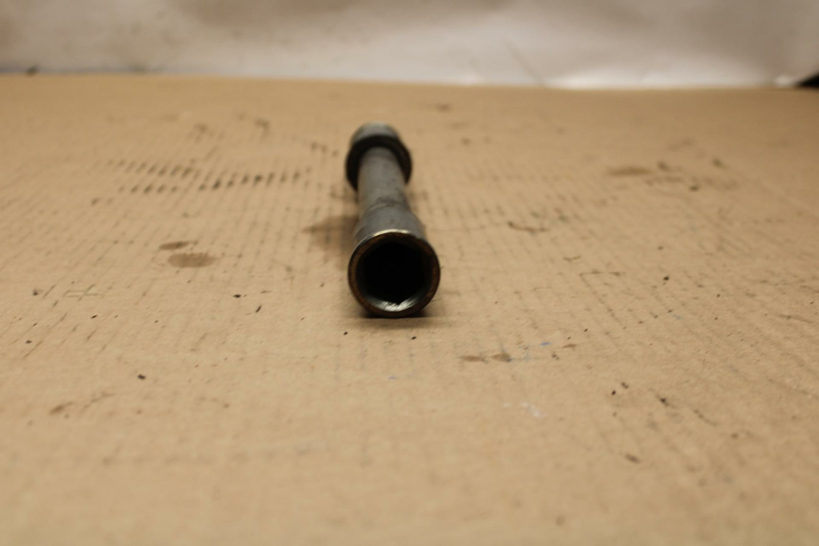 96-03 KAWASAKI NINJA ZX9R FRONT WHEEL RIM AXLE PIVOT BOLT BB01