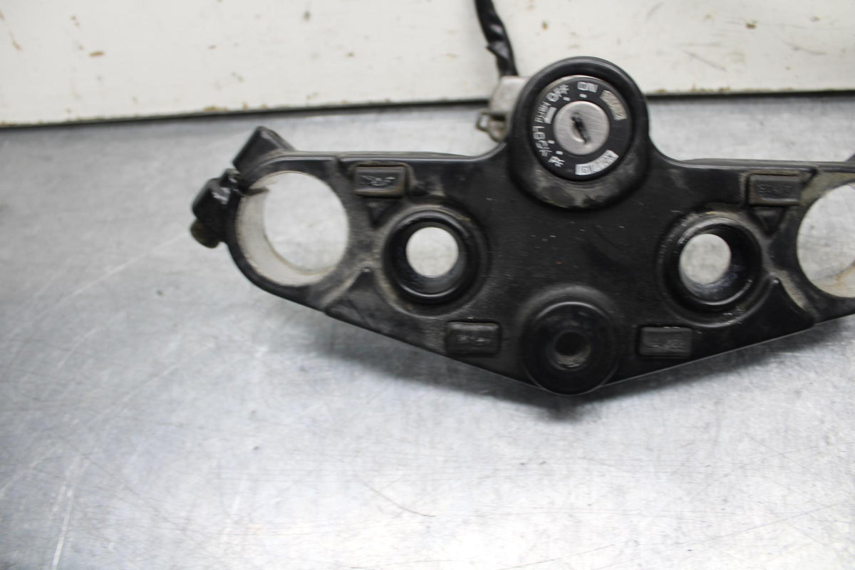 04-09 SUZUKI GS 500 FH GS500F FORKS UPPER TRIPLE TREE CLAMPS  BB97