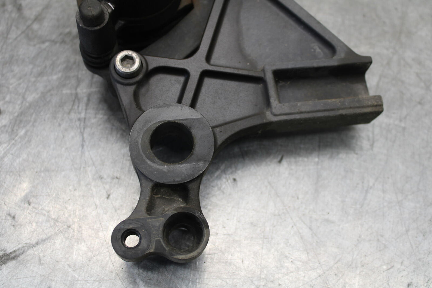 12-17 KAWASAKI ER-6N Z650 REAR BACK BRAKE CALIPER W MOUNT BRACKET BB709