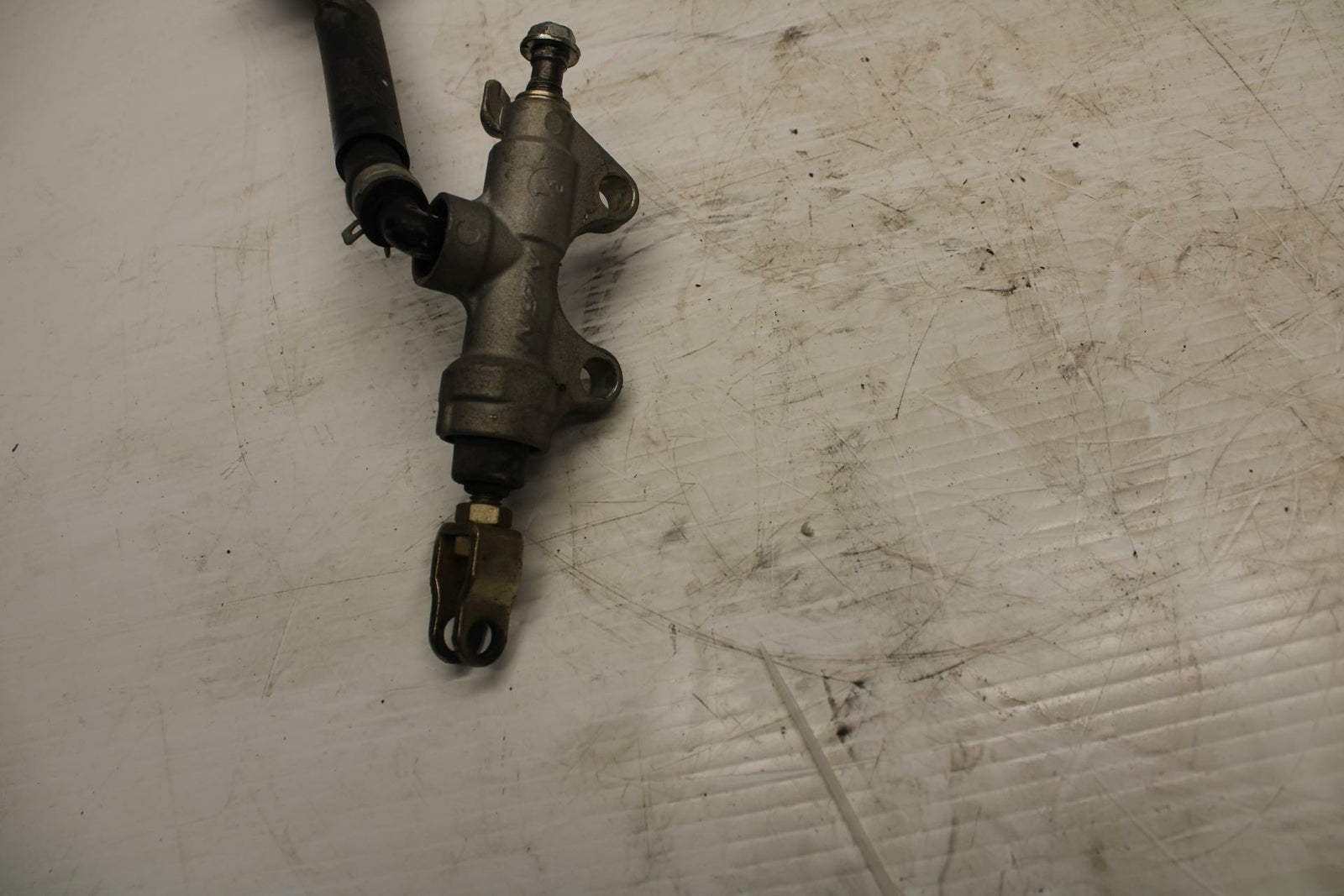 03 KAWASAKI NINJA ZX6RR ZX600K REAR BACK BRAKE MASTER CYLINDER W RESERVOIR BB264