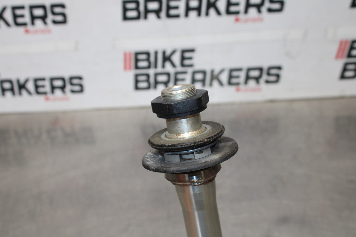 12 TRIUMPH STREET TRIPLE R FRONT FORKS CLAMP LOWER TRIPLE TREE STEM BB914