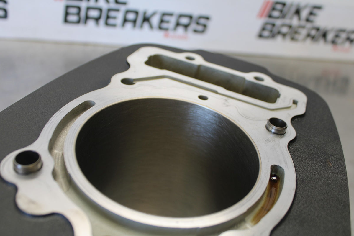 03-17 VICTORY VEGAS ENGINE TOP END CYLINDER SET BB874